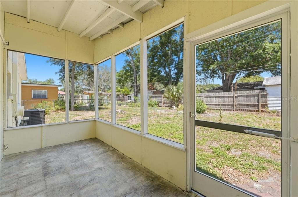2912 Pineway Avenue Lakeland, FL 33803 - Photo 34 of 51