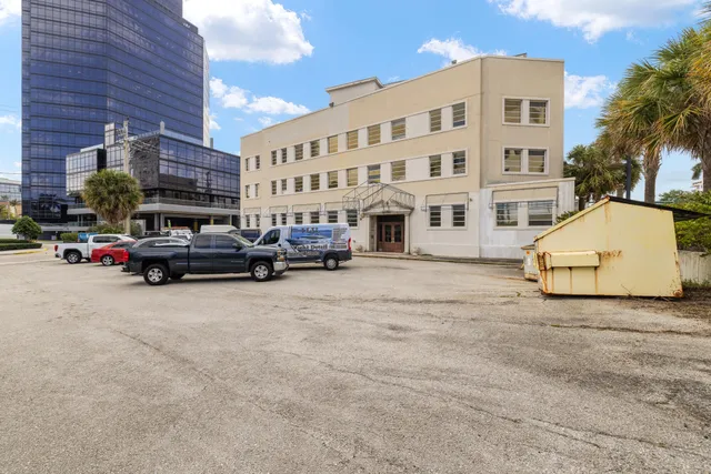 $60,000 | 215 5th Street, West Palm Beach, FL 33401