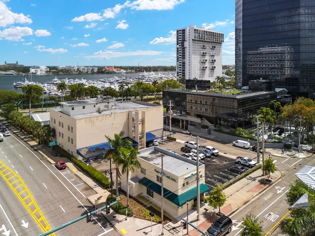 a view of a large building
