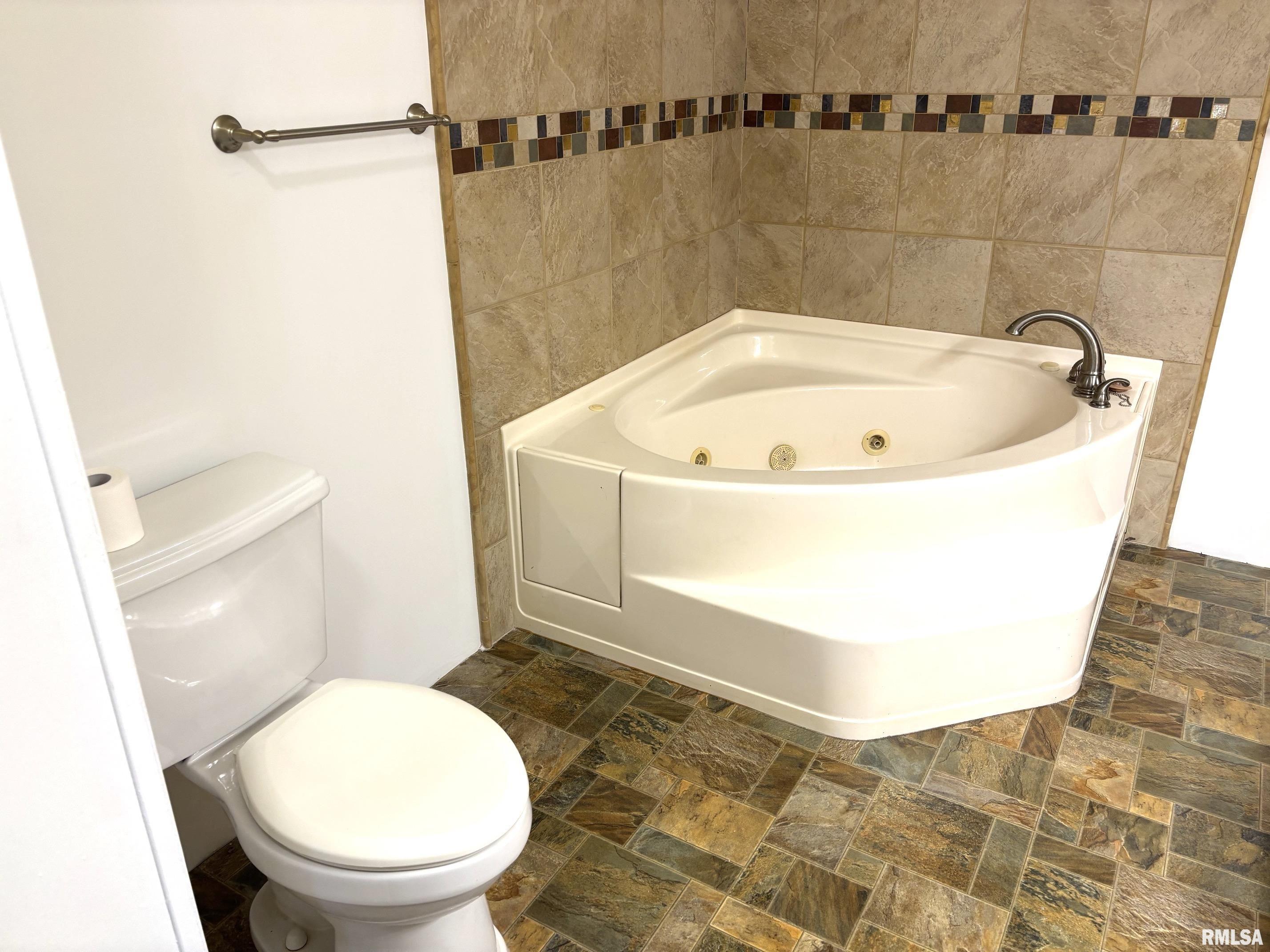 2800 Vía Rosso, Unit 73 Springfield, IL 62703 - Photo 31 of 43