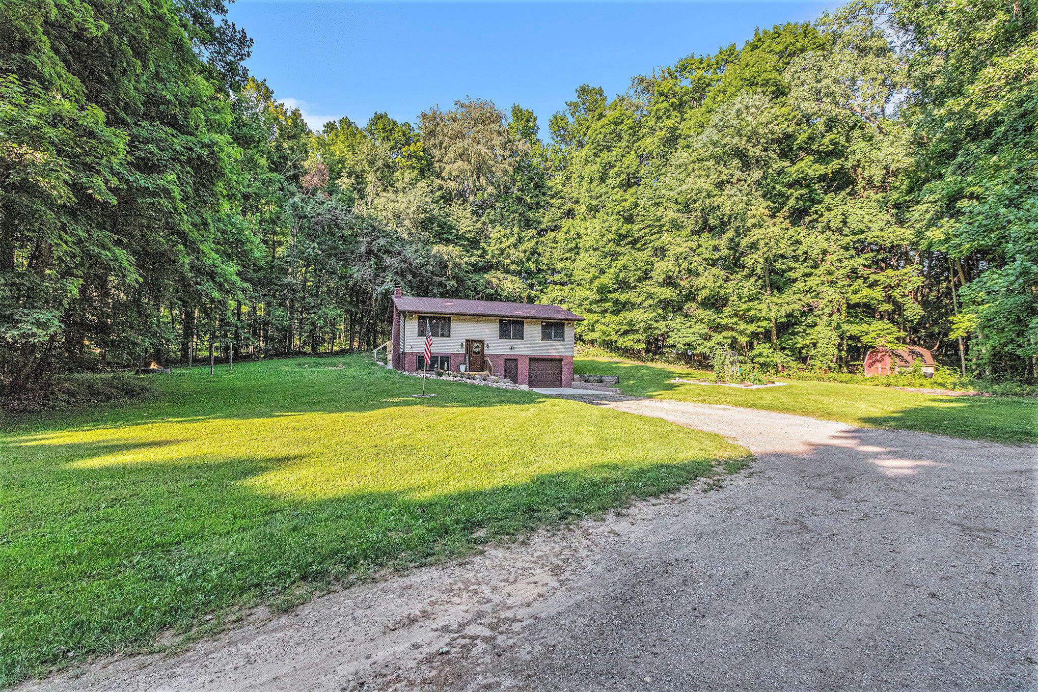 2645 Oak Forest Road Niles, MI 49120 - Photo 2 of 15 002_file_84