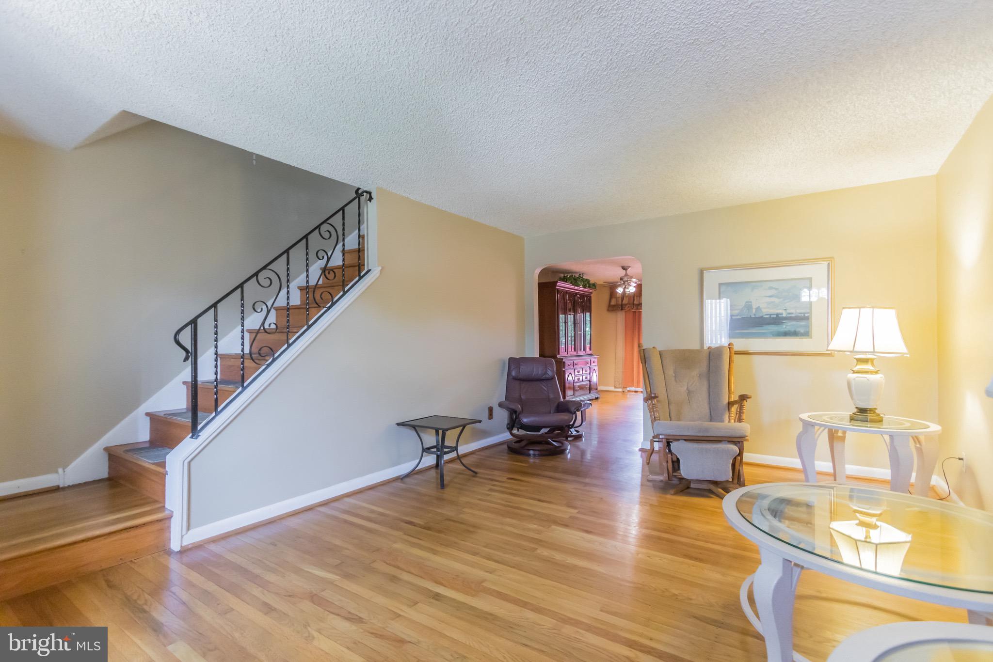 955 Grant Road Folcroft, PA 19032 - Photo 3 of 30