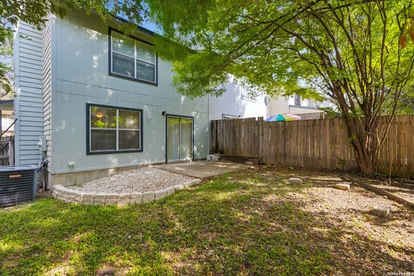 $1,500 | 6126 Celtic, San Antonio, TX 78240