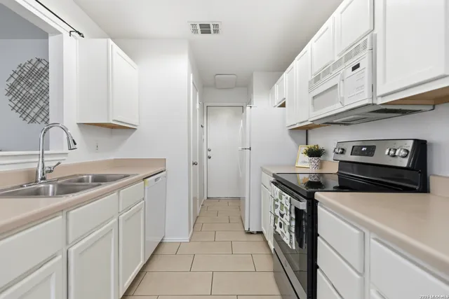 $1,500 | 6126 Celtic, San Antonio, TX 78240