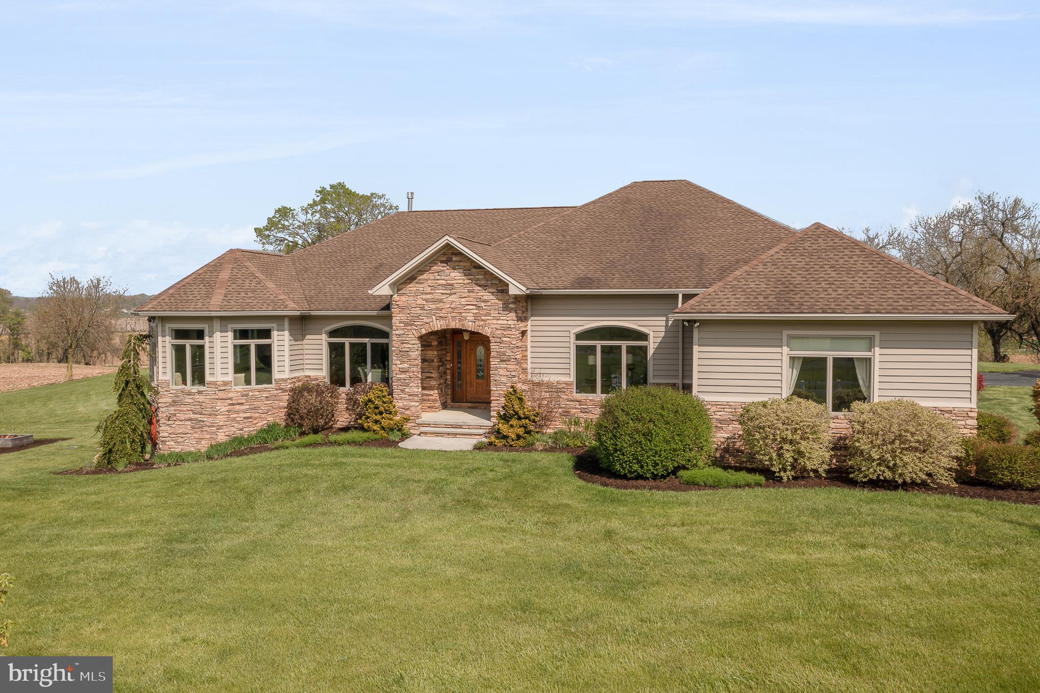 253 Bonnybrook Road Carlisle, PA 17015 - Photo 2 of 61 Gallery Image 2