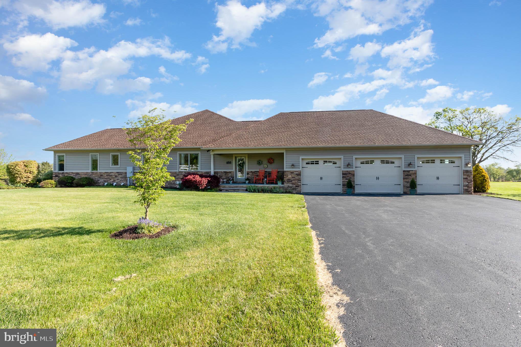 253 Bonnybrook Road Carlisle, PA 17015 - Photo 5 of 61 Gallery Image 5