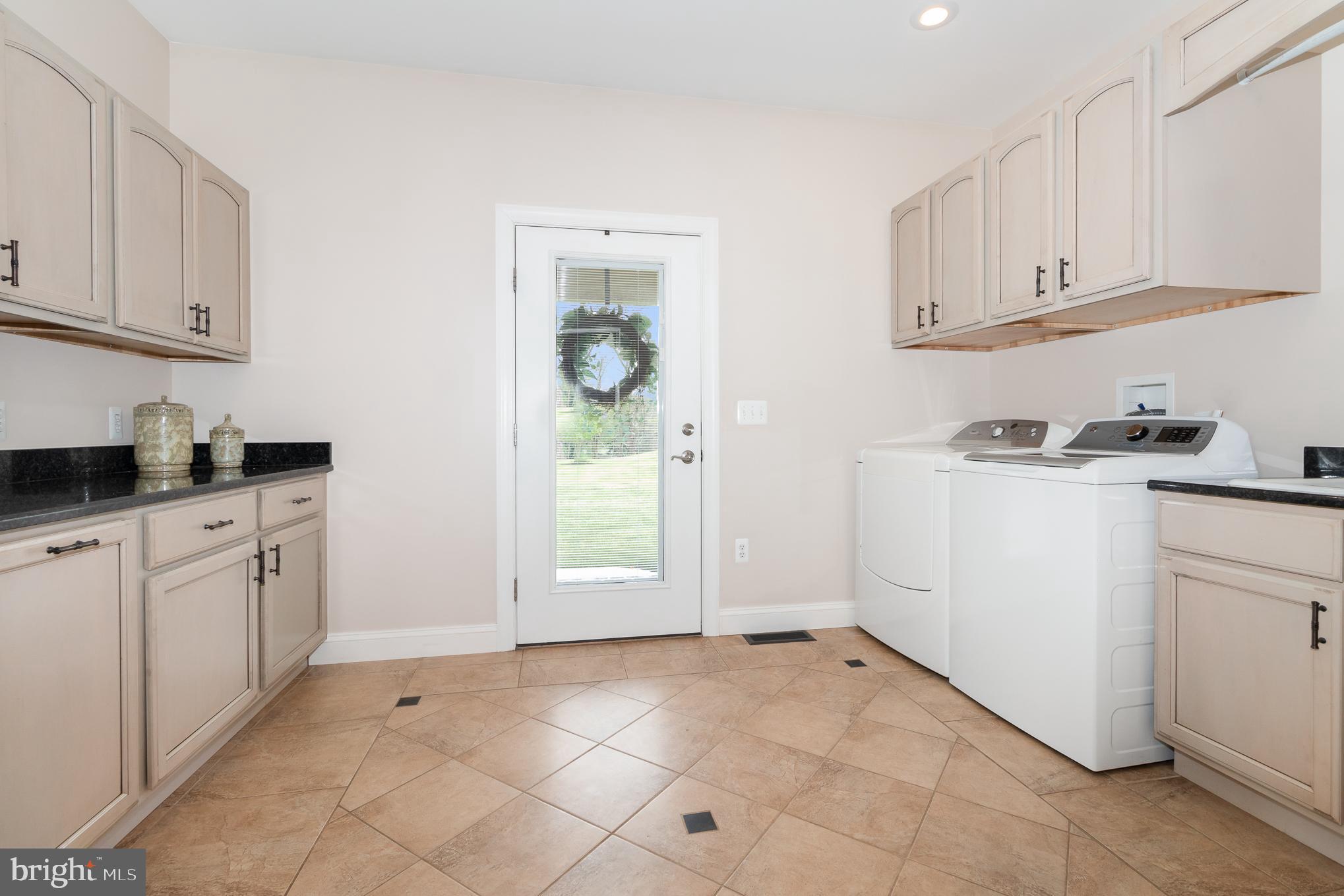 253 Bonnybrook Road Carlisle, PA 17015 - Photo 6 of 61 Gallery Image 6