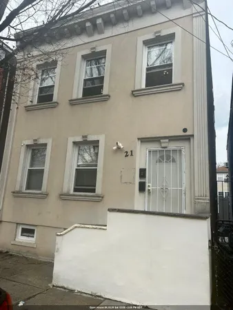 $1,650 | 21 Tillinghast Street, Unit 2, Newark, NJ 07108