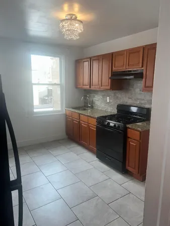 $1,650 | 21 Tillinghast Street, Unit 2, Newark, NJ 07108