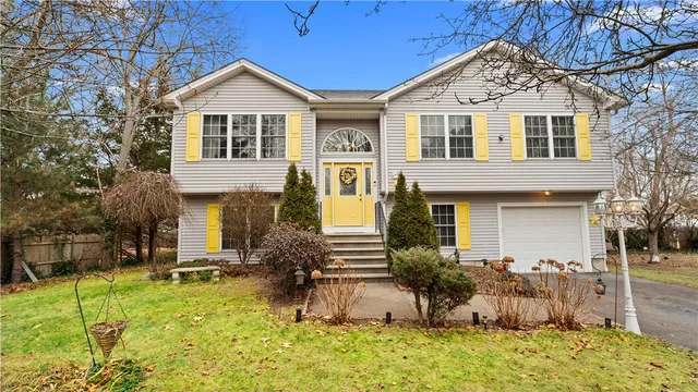 $539,000 | 9 Kenneth Avenue, Warwick, RI 02889