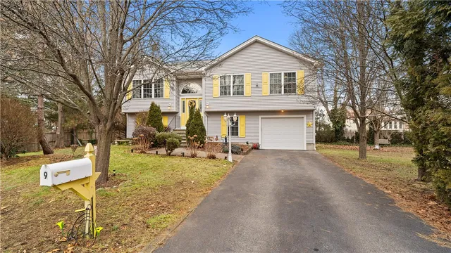 $539,000 | 9 Kenneth Avenue, Warwick, RI 02889