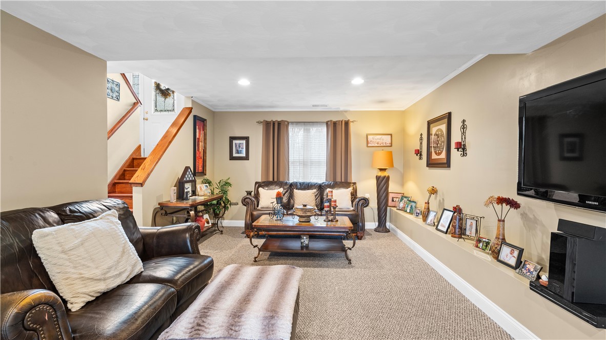 9 Kenneth Avenue Warwick, RI 02889 - Photo 22 of 37