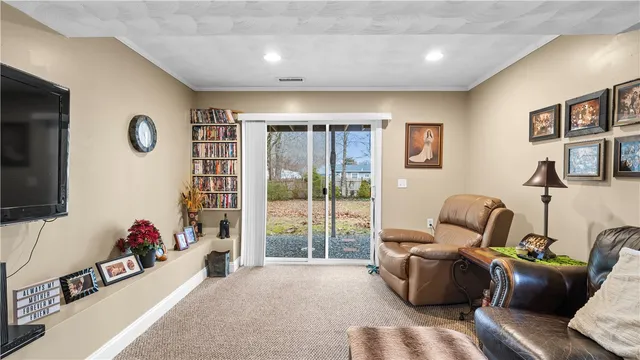 $539,000 | 9 Kenneth Avenue, Warwick, RI 02889