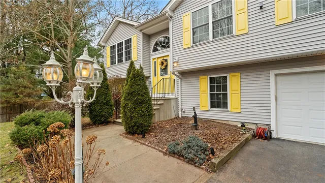 $539,000 | 9 Kenneth Avenue, Warwick, RI 02889