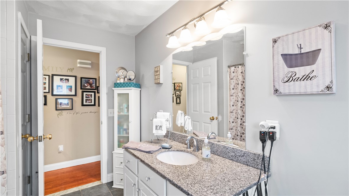 9 Kenneth Avenue Warwick, RI 02889 - Photo 9 of 37