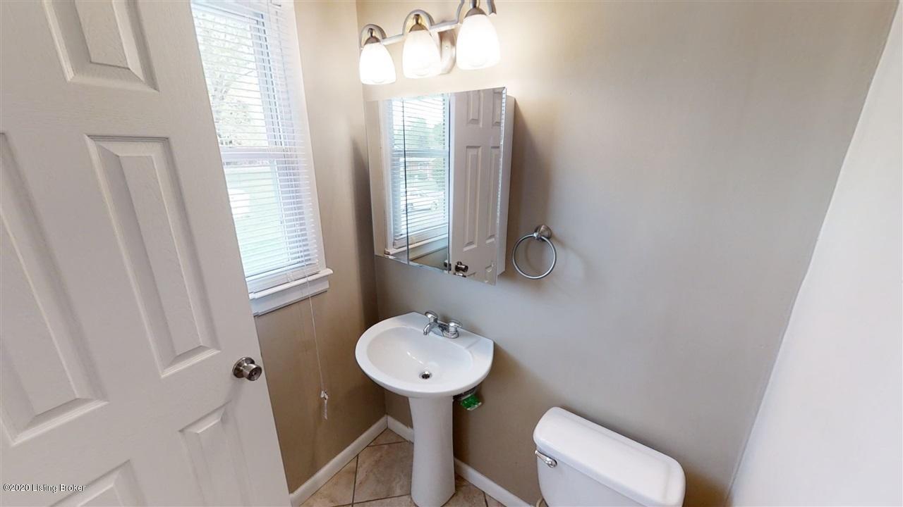1802 Rodney Street Radcliff, KY 40160 - Photo 26 of 46 full-10052315-35
