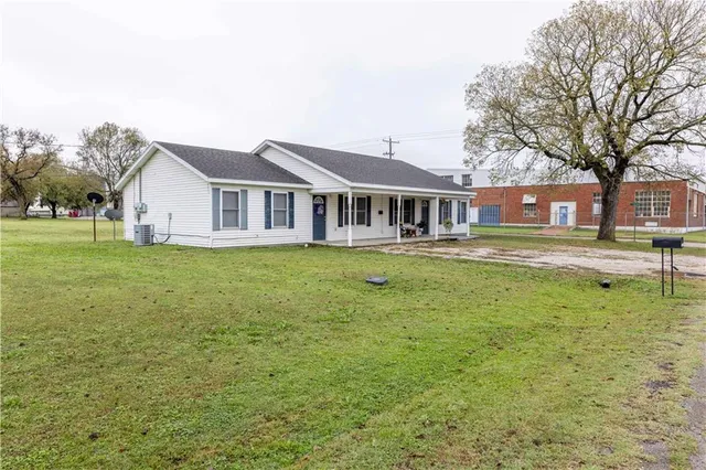 $145,000 | 507-509 West 2nd Avenue, Unit 2, Caney, KS 67333