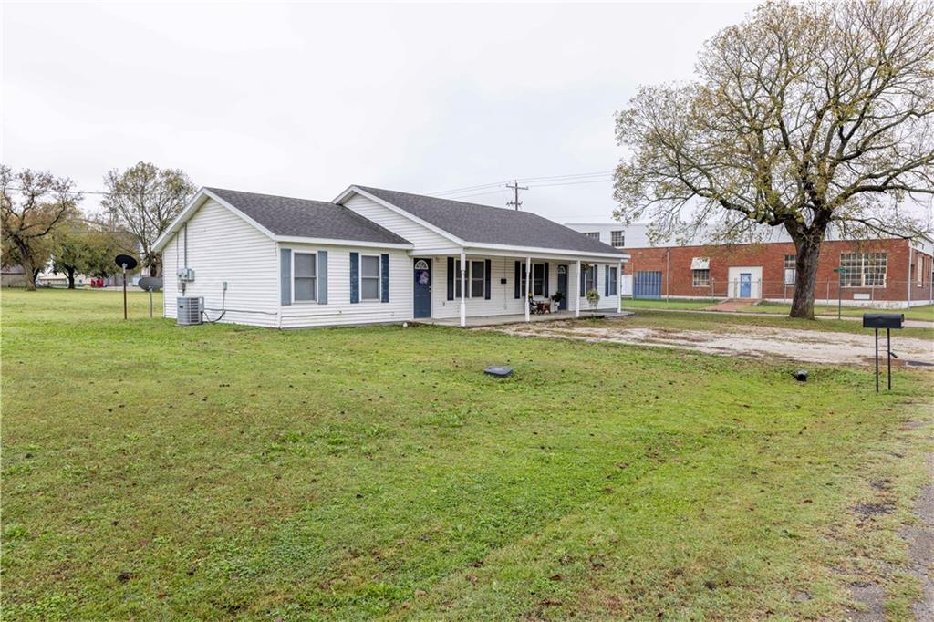 507-509 West 2nd Avenue, Unit 2 Caney, KS 67333 - Photo 22 of 27