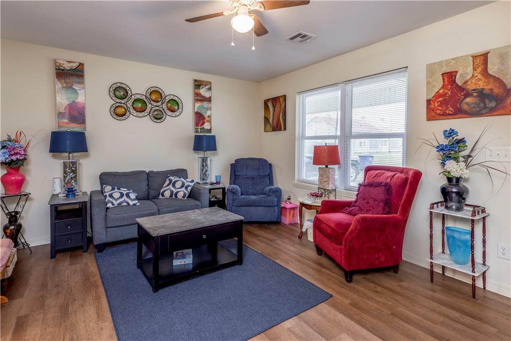 507-509 West 2nd Avenue, Unit 2 Caney, KS 67333 - Photo 4 of 27