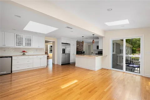 $925,000 | 20 Bullock Avenue, Barrington, RI 02806