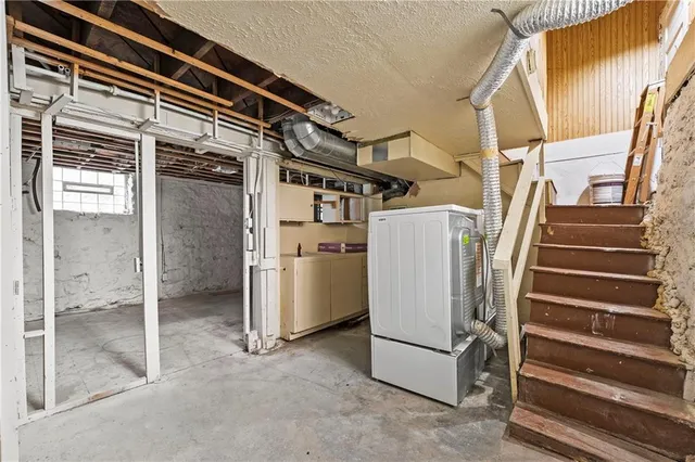 $299,000 | 3948 Mercier Street, Kansas City, MO 64111