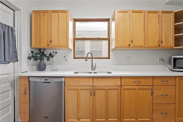 $299,000 | 3948 Mercier Street, Kansas City, MO 64111