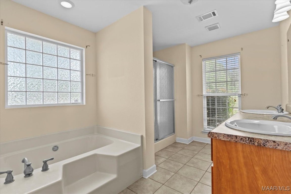4808 Crystal Spring Road Red Level, AL 36474 - Photo 14 of 45 Primary bathroom