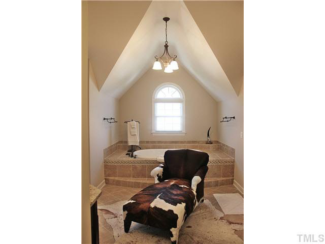 11826 Lowery Ridge Drive Raleigh, NC 27614 - Photo 15 of 25 Master Bath/Spa