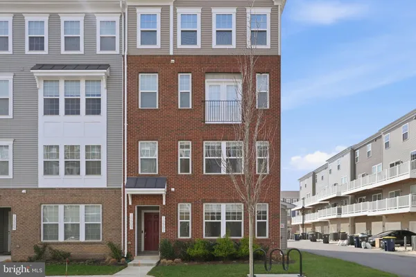 $3,200 | 10501 John Glenn Street, Lanham, MD 20706