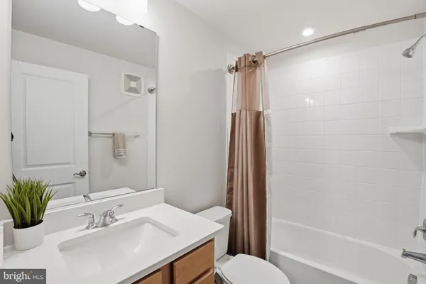 $3,200 | 10501 John Glenn Street, Lanham, MD 20706