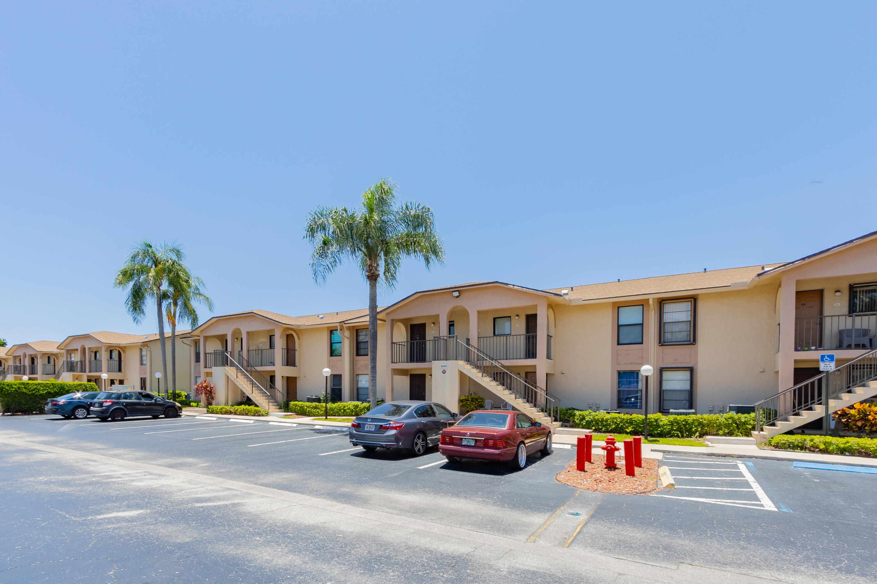 9449 Boca Cove Circle, Unit 911 Boca Raton, FL 33428 - Photo 19 of 22 0E7A9963-HDR