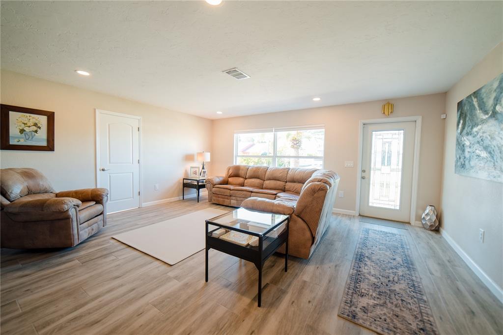 35 Stanford Road Venice, FL 34293 - Photo 10 of 40