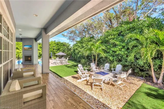 $3,500,000 | 5288 Sand Dollar Lane, Naples, FL 34103