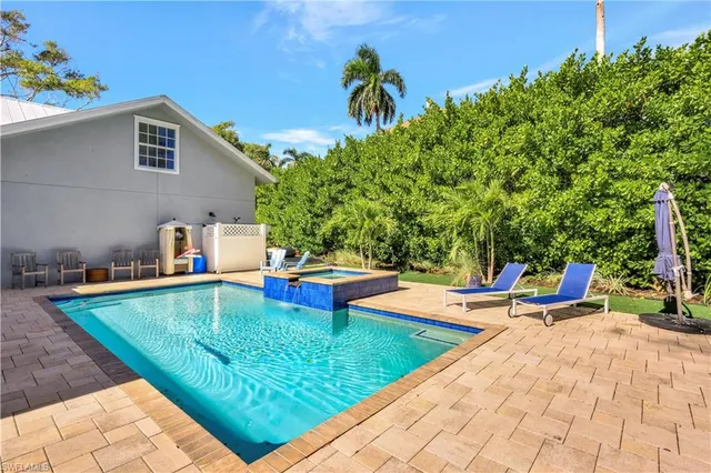 $3,500,000 | 5288 Sand Dollar Lane, Naples, FL 34103