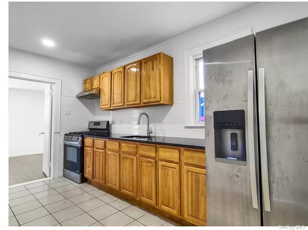 249-07 88th Road Queens, NY 11426 - Photo 7 of 8