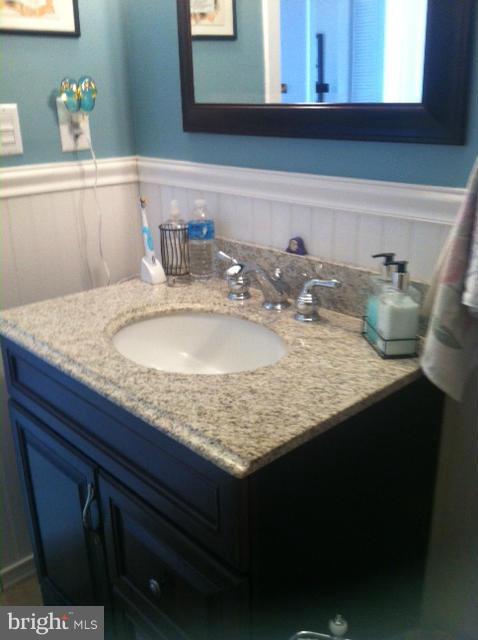 1609 Hilltop Road Edgewater, MD 21037 - Photo 11 of 20 Bath