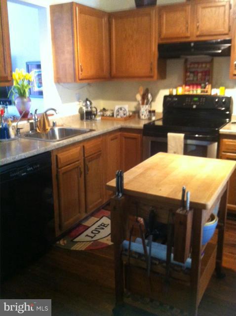 1609 Hilltop Road Edgewater, MD 21037 - Photo 15 of 20 Kitchen