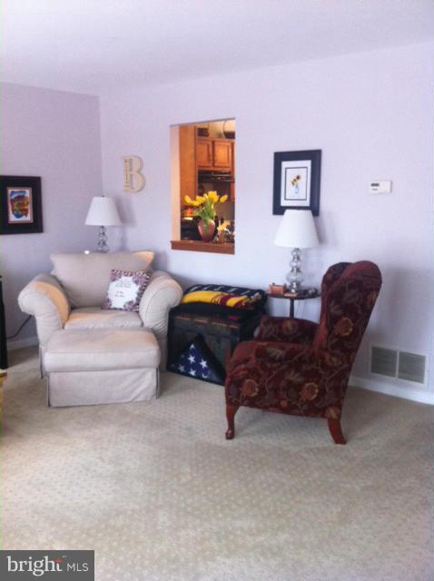 1609 Hilltop Road Edgewater, MD 21037 - Photo 7 of 20 Living Room