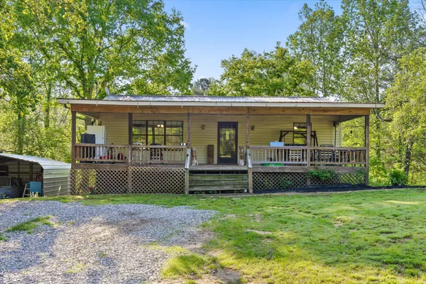 $300,000 | 553 Back Valley Road, Trenton, GA 30752