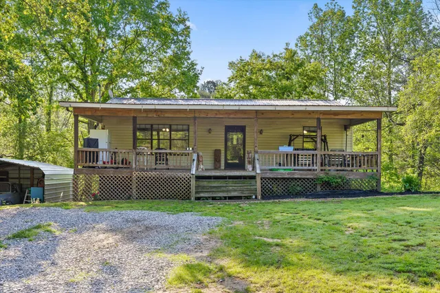 $300,000 | 553 Back Valley Road, Trenton, GA 30752