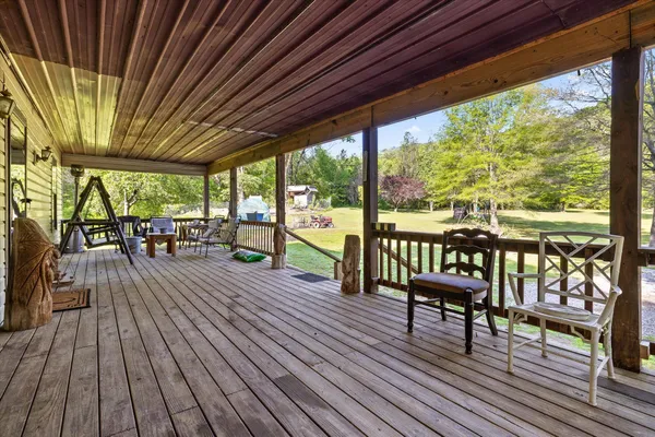 $300,000 | 553 Back Valley Road, Trenton, GA 30752