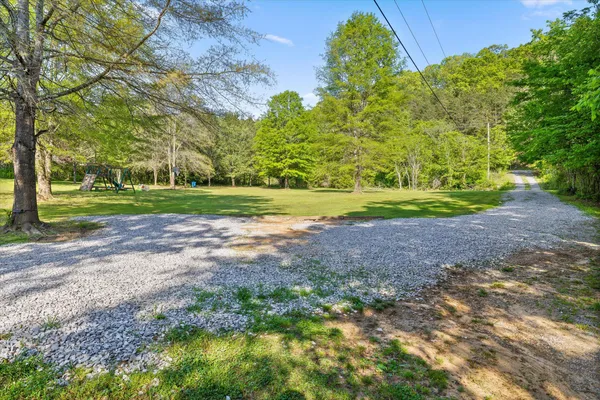 $300,000 | 553 Back Valley Road, Trenton, GA 30752