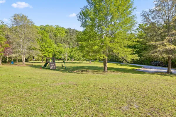 $300,000 | 553 Back Valley Road, Trenton, GA 30752