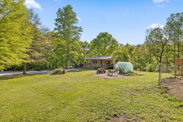 $300,000 | 553 Back Valley Road, Trenton, GA 30752