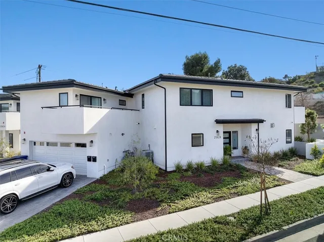 $1,735,000 | 25628 Rolling Hills Way, Torrance, CA 90505