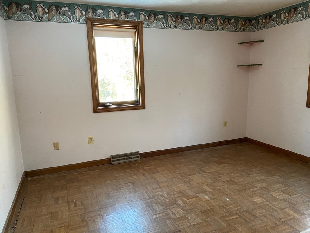 108 Scribner Road Tyngsborough, MA 01879 - Photo 13 of 23