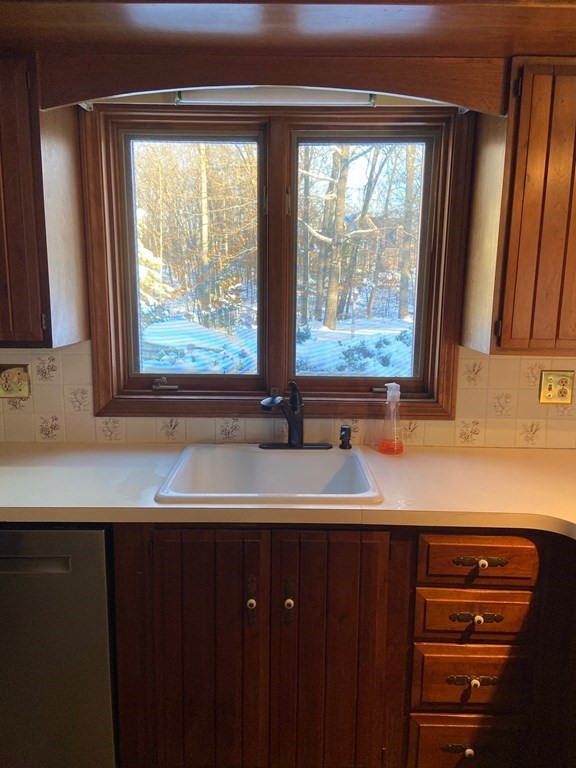 108 Scribner Road Tyngsborough, MA 01879 - Photo 6 of 23