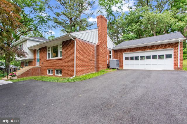 $743,000 | 3905 Chanel Road, Annandale, VA 22003