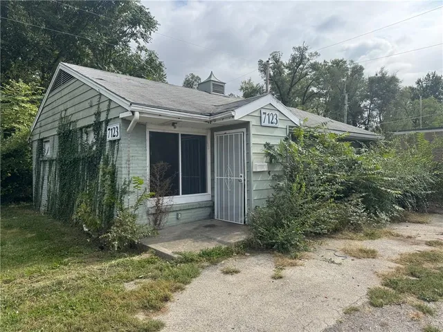 $97,900 | 7123 East 106th Terrace, Kansas City, MO 64134