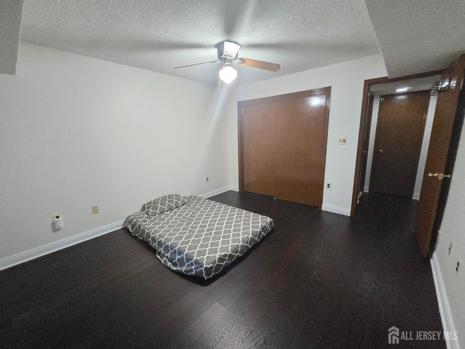 1904 Raspberry Court Edison, NJ 08817 - Photo 9 of 15